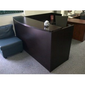 COSMO RECEPTIONIST DESK